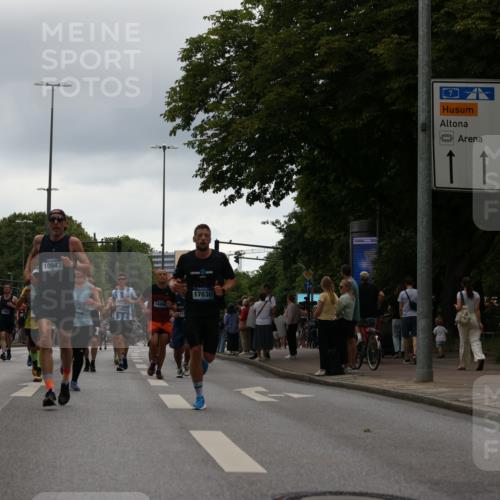 29.06.2025 - hella hamburg halbmarathon Yannick Fuchs http://msf.ph/oto/8365402 29.06.2025 10:53:21 20KM 2006, 2348, 2584, 2677, 2957, 2978, 3114, 3181, 3279, 3425, 3983, 4088, 4592, 4796, 5885, 6087, 6202, 6220, 6438, 7031, 7223, 7287, 8290, 10036, 10587, 10759, 10896, 10943, 11018, 11935, 11938, 12206, 12261, 12564, 12633, 12736, 12862, 13583, 13761, 14567, 14732, 14902, 14928, 14965, 15232, 15240, 15284, 16227, 16341, 16910, 16980, 17017, 17176, 17304, 17503, 17630, 18153, 18327, 18467, 18485, 18716, 18855, 19015, 19160 meine-sportfotos.de