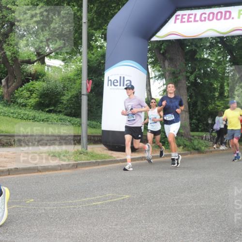 29.06.2025 - hella hamburg halbmarathon KatJ http://msf.ph/oto/8365472 29.06.2025 10:22:59 Zwischen KM18-KM19 1053, 2243, 5193, 6305 meine-sportfotos.de