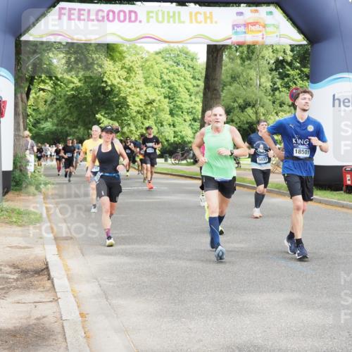 29.06.2025 - hella hamburg halbmarathon MichiJ http://msf.ph/oto/8365484 29.06.2025 10:43:46 Zwischen KM18-KM19 1583, 4167, 5033, 7659, 7716, 8652, 11212, 11612, 11832, 13465, 15097, 15527, 15712, 18501 meine-sportfotos.de