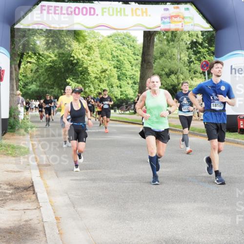 29.06.2025 - hella hamburg halbmarathon MichiJ http://msf.ph/oto/8365496 29.06.2025 10:43:46 Zwischen KM18-KM19 1583, 4167, 5033, 7659, 7716, 8652, 11212, 11612, 11832, 13465, 15097, 15527, 15712, 18501 meine-sportfotos.de