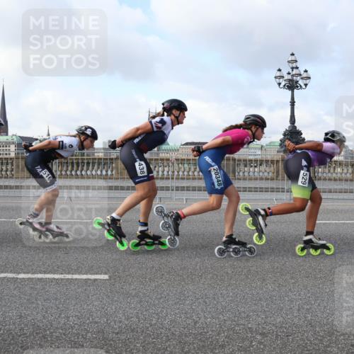 29.06.2025 - hella hamburg halbmarathon Lena Gebhardt http://msf.ph/oto/8365540 29.06.2025 08:49:00 Lombardsbrücke 515, 516, 438, 20348, 529 meine-sportfotos.de