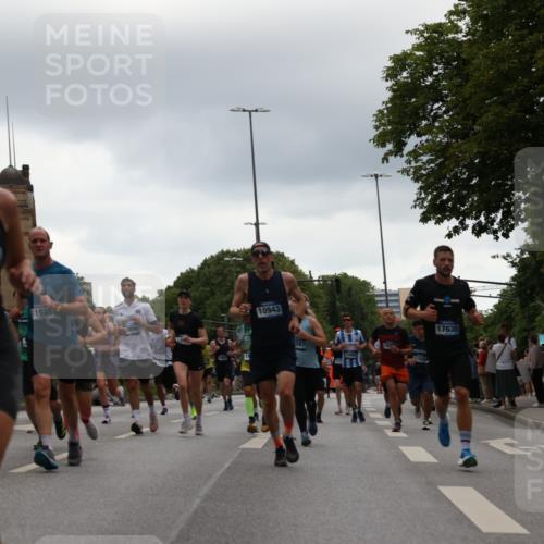 29.06.2025 - hella hamburg halbmarathon Yannick Fuchs http://msf.ph/oto/8365553 29.06.2025 10:53:22 20KM 2006, 2348, 2584, 2957, 2978, 3114, 3181, 3279, 3425, 3983, 4088, 4592, 4796, 5885, 6087, 6202, 6220, 6438, 7031, 7223, 7287, 8290, 10036, 10488, 10587, 10759, 10896, 10943, 11018, 11935, 11938, 12206, 12261, 12564, 12633, 12736, 12779, 12862, 13583, 13761, 14567, 14732, 14902, 14928, 14965, 15232, 15240, 15284, 15785, 16227, 16341, 16754, 16910, 16915, 16980, 17176, 17304, 17503, 17630, 18153, 18327, 18467, 18485, 18716, 18855, 19015, 19160 meine-sportfotos.de