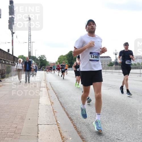 29.06.2025 - hella hamburg halbmarathon Lena Gebhardt http://msf.ph/oto/8365724 29.06.2025 10:14:31 Lombardsbrücke 18, 12467, 56, 6366, 1194, 1406, 1728, 1890, 2046, 2494, 2990, 3020, 3154, 3454, 3691, 3756, 3834, 3939, 4032, 4962, 5191, 5670, 5981, 6028, 6083, 6089, 6287, 6366, 6935, 7209, 7442, 7802, 7840, 7991, 8001, 8055, 8057, 8147, 8409, 8755, 8892, 9556, 9663, 9709, 9845, 9886, 10224, 10391, 10610, 11987, 12467, 12938, 13237, 13285, 13788, 14488, 15840, 16126, 18236, 18239 meine-sportfotos.de