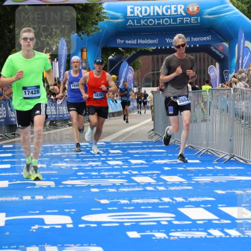 29.06.2025 - hella hamburg halbmarathon Strokosch-Dieckow http://msf.ph/oto/8365769 29.06.2025 10:28:45 Ziel 1953, 2604, 3968, 6090, 10486, 15655, 17428, 18763 meine-sportfotos.de