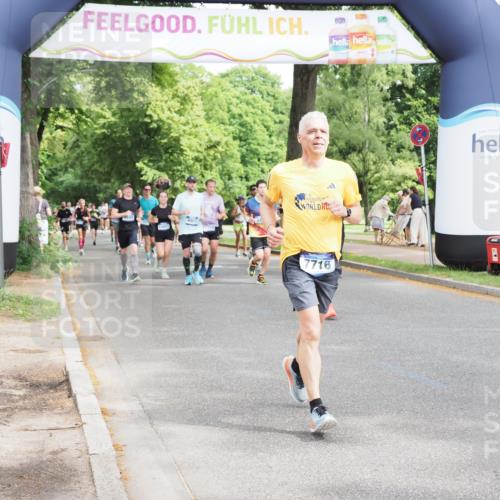 29.06.2025 - hella hamburg halbmarathon MichiJ http://msf.ph/oto/8365790 29.06.2025 10:43:49 Zwischen KM18-KM19 1563, 1583, 3836, 4167, 5033, 6416, 7716, 8542, 8652, 9488, 9907, 11212, 11612, 14678, 15097, 15527, 18501 meine-sportfotos.de