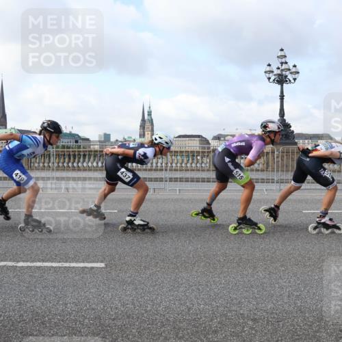 29.06.2025 - hella hamburg halbmarathon Lena Gebhardt http://msf.ph/oto/8365820 29.06.2025 08:49:00 Lombardsbrücke 419, 437, 515, 516, 438 meine-sportfotos.de