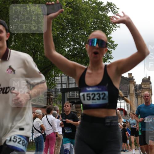 29.06.2025 - hella hamburg halbmarathon Yannick Fuchs http://msf.ph/oto/8365825 29.06.2025 10:53:22 20KM 2006, 2348, 2584, 2957, 2978, 3114, 3181, 3279, 3425, 3983, 4088, 4592, 4796, 5885, 6087, 6202, 6220, 6438, 7031, 7223, 7287, 8290, 10036, 10488, 10587, 10759, 10896, 10943, 11018, 11935, 11938, 12206, 12261, 12564, 12633, 12736, 12779, 12862, 13583, 13761, 14567, 14732, 14902, 14928, 14965, 15232, 15240, 15284, 15785, 16227, 16341, 16754, 16910, 16915, 16980, 17176, 17304, 17503, 17630, 18153, 18327, 18467, 18485, 18716, 18855, 19015, 19160 meine-sportfotos.de