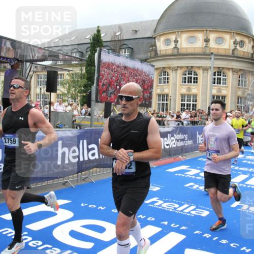 29.06.2025 - hella hamburg halbmarathon Michael Strokosch http://msf.ph/oto/8365843 29.06.2025 10:57:02 Ziel 1485, 2282, 2759, 4299, 5033, 8669, 11043, 11143, 11212, 11638, 14678, 15097, 16470, 16620, 18719, 19091 meine-sportfotos.de