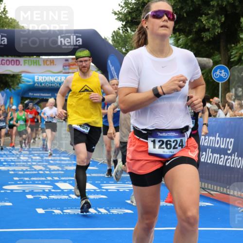 29.06.2025 - hella hamburg halbmarathon Strokosch-Dieckow http://msf.ph/oto/8365881 29.06.2025 10:50:26 Ziel 3414, 4127, 4247, 5447, 6282, 6795, 7397, 8153, 8576, 8899, 11214, 11455, 12035, 12624, 13812, 14034, 14626, 15803, 16806, 17179, 17247, 17319, 18394 meine-sportfotos.de