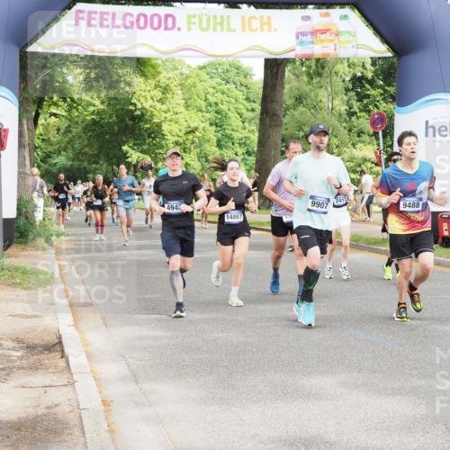 29.06.2025 - hella hamburg halbmarathon MichiJ http://msf.ph/oto/8365894 29.06.2025 10:43:51 Zwischen KM18-KM19 1563, 2417, 3836, 4167, 5033, 6416, 7716, 8542, 8652, 9361, 9488, 9907, 11212, 11612, 14678, 18501 meine-sportfotos.de