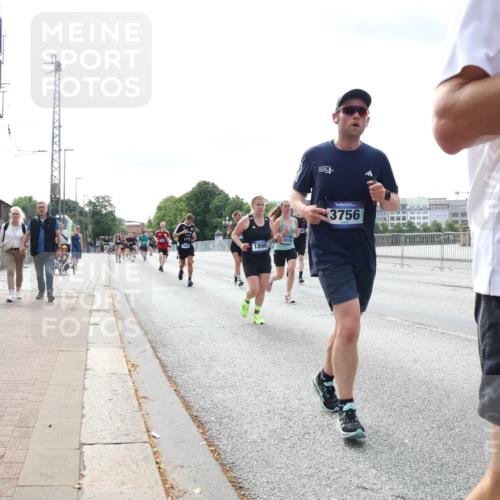 29.06.2025 - hella hamburg halbmarathon Lena Gebhardt http://msf.ph/oto/8365940 29.06.2025 10:14:32 Lombardsbrücke 1890, 0224, 3756, 1, 1194, 1406, 1728, 1890, 2046, 2494, 2990, 3020, 3154, 3454, 3691, 3756, 3834, 3939, 4032, 5191, 5670, 5981, 6028, 6083, 6089, 6287, 6366, 6935, 7209, 7442, 7802, 7840, 7991, 8001, 8055, 8057, 8147, 8409, 8755, 8892, 9173, 9556, 9663, 9709, 9845, 9886, 10224, 10391, 10610, 12467, 12938, 13237, 13285, 13788, 14488, 15840, 16126, 18236, 18239 meine-sportfotos.de
