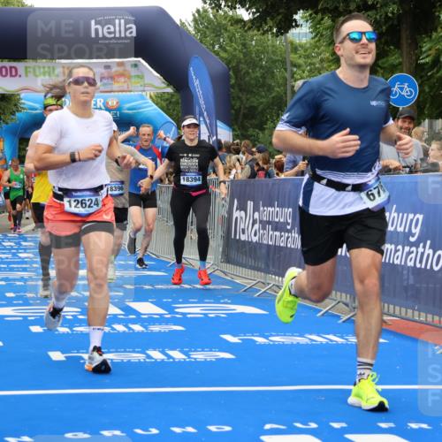 29.06.2025 - hella hamburg halbmarathon Strokosch-Dieckow http://msf.ph/oto/8366011 29.06.2025 10:50:25 Ziel 3414, 4127, 4247, 5447, 6282, 6795, 7397, 8153, 8899, 11455, 12035, 12624, 12949, 13812, 14034, 14626, 16242, 16806, 17247, 17319, 18394 meine-sportfotos.de