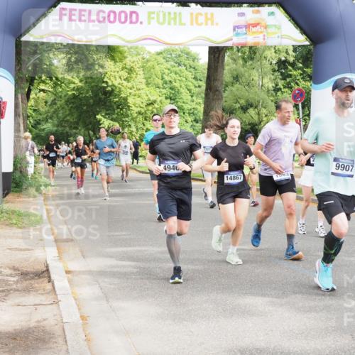 29.06.2025 - hella hamburg halbmarathon MichiJ http://msf.ph/oto/8366013 29.06.2025 10:43:52 Zwischen KM18-KM19 1563, 2417, 3836, 4940, 5033, 6416, 7716, 8542, 8652, 9361, 9488, 9907, 11212, 11612, 14678, 14867 meine-sportfotos.de
