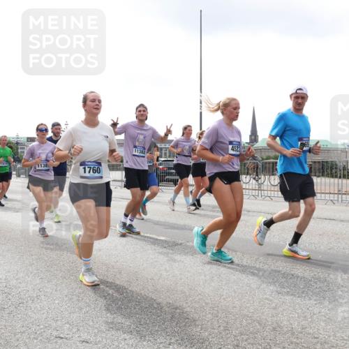 29.06.2025 - hella hamburg halbmarathon Lena Gebhardt http://msf.ph/oto/8366202 29.06.2025 10:39:28 Lombardsbrücke 3727, 13461, 774, 13519, 1138, 1760, 11382, 4523, 1760, 1856, 1883, 2092, 2571, 2574, 2578, 2843, 2893, 2976, 2998, 3275, 3353, 3727, 3745, 4298, 4410, 4523, 4603, 4609, 4659, 4855, 4882, 5045, 5701, 6062, 6112, 6321, 6342, 6343, 6427, 6428, 6611, 6719, 6726, 6739, 6748, 7053, 7125, 7199, 7341, 7429, 7501, 7506, 7524, 7589, 7684, 7815, 8203, 8243, 8457, 8995, 9393, 9420, 9446, 9569, 9698, 9747, 9777, 9974, 9977, 10001, 10072, 10315, 10512, 10516, 13060 meine-sportfotos.de