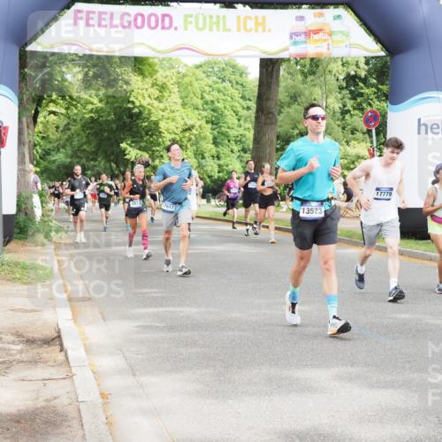 29.06.2025 - hella hamburg halbmarathon MichiJ http://msf.ph/oto/8366207 29.06.2025 10:43:54 Zwischen KM18-KM19 1563, 2417, 2676, 3836, 4940, 5033, 6416, 8542, 9361, 9488, 9907, 13523, 14678, 14867, 17779 meine-sportfotos.de