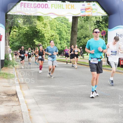 29.06.2025 - hella hamburg halbmarathon MichiJ http://msf.ph/oto/8366220 29.06.2025 10:43:54 Zwischen KM18-KM19 1563, 2417, 2676, 3836, 4940, 5033, 6416, 8542, 9361, 9488, 9907, 13523, 14678, 14867, 17779 meine-sportfotos.de
