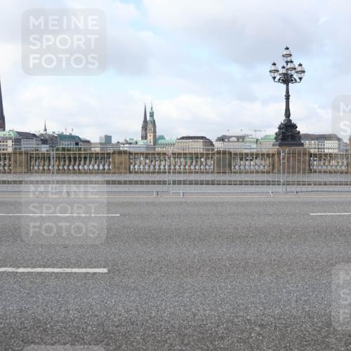 29.06.2025 - hella hamburg halbmarathon Lena Gebhardt http://msf.ph/oto/8366222 29.06.2025 08:49:01 Lombardsbrücke  meine-sportfotos.de