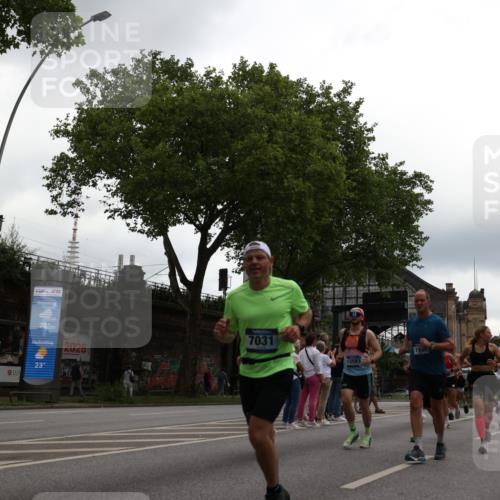 29.06.2025 - hella hamburg halbmarathon Yannick Fuchs http://msf.ph/oto/8366296 29.06.2025 10:53:23 20KM 2006, 2348, 2584, 2957, 2978, 3114, 3181, 3279, 3425, 3983, 4088, 4592, 4796, 5885, 6087, 6202, 6220, 6438, 7031, 7223, 7287, 10488, 10587, 10759, 10896, 10943, 11018, 11935, 11938, 12206, 12261, 12564, 12633, 12736, 12779, 12862, 13583, 13761, 14567, 14732, 14902, 14928, 14965, 15232, 15240, 15284, 15785, 16227, 16341, 16754, 16910, 16915, 16980, 17176, 17304, 17503, 17630, 18153, 18327, 18467, 18485, 18716, 18855, 19015, 19160 meine-sportfotos.de
