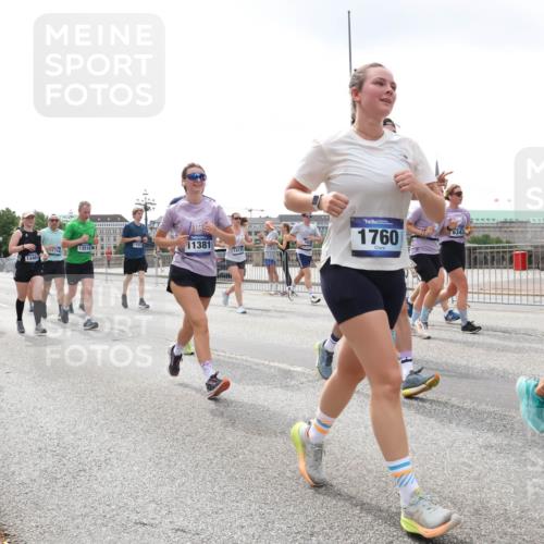 29.06.2025 - hella hamburg halbmarathon Lena Gebhardt http://msf.ph/oto/8366315 29.06.2025 10:39:28 Lombardsbrücke 7744, 13519, 13461, 11381, 3727, 14114, 1760, 6343, 1760, 1856, 1883, 2092, 2571, 2574, 2578, 2843, 2893, 2976, 2998, 3275, 3353, 3727, 3745, 4298, 4410, 4523, 4603, 4609, 4659, 4855, 4882, 5045, 5701, 6062, 6112, 6321, 6342, 6343, 6427, 6428, 6611, 6719, 6726, 6739, 6748, 7053, 7125, 7199, 7341, 7429, 7501, 7506, 7524, 7589, 7684, 7815, 8203, 8243, 8457, 8995, 9393, 9420, 9446, 9569, 9698, 9747, 9777, 9974, 9977, 10001, 10072, 10315, 10512, 10516, 13060 meine-sportfotos.de