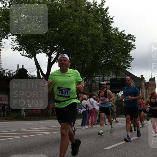 29.06.2025 - hella hamburg halbmarathon Yannick Fuchs http://msf.ph/oto/8366355 29.06.2025 10:53:23 20KM 2006, 2348, 2584, 2957, 2978, 3114, 3181, 3279, 3425, 3983, 4088, 4592, 4796, 5885, 6087, 6202, 6220, 6438, 7031, 7223, 7287, 10488, 10587, 10759, 10896, 10943, 11018, 11935, 11938, 12206, 12261, 12564, 12633, 12736, 12779, 12862, 13583, 13761, 14567, 14732, 14902, 14928, 14965, 15232, 15240, 15284, 15785, 16227, 16341, 16754, 16910, 16915, 16980, 17176, 17304, 17503, 17630, 18153, 18327, 18467, 18485, 18716, 18855, 19015, 19160 meine-sportfotos.de
