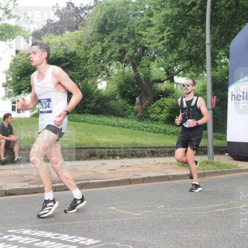 29.06.2025 - hella hamburg halbmarathon KatJ http://msf.ph/oto/8366523 29.06.2025 10:23:05 Zwischen KM18-KM19 1080, 6305, 7534, 8312 meine-sportfotos.de