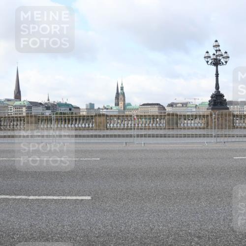 29.06.2025 - hella hamburg halbmarathon Lena Gebhardt http://msf.ph/oto/8366618 29.06.2025 08:49:27 Lombardsbrücke 57 meine-sportfotos.de