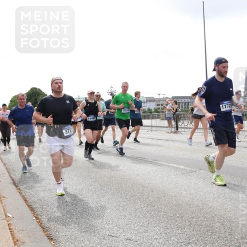 29.06.2025 - hella hamburg halbmarathon Lena Gebhardt http://msf.ph/oto/8366645 29.06.2025 10:39:29 Lombardsbrücke 1201, 13461, 3727, 13519, 11553, 11729, 1760, 1856, 1883, 2092, 2571, 2574, 2578, 2843, 2893, 2976, 2998, 3275, 3353, 3727, 3745, 4298, 4410, 4523, 4603, 4609, 4659, 4752, 4855, 4882, 5045, 5701, 6112, 6321, 6342, 6343, 6427, 6428, 6611, 6719, 6726, 6739, 6748, 7053, 7125, 7199, 7341, 7429, 7501, 7506, 7524, 7589, 7684, 7815, 8203, 8243, 8457, 8995, 9393, 9420, 9446, 9569, 9698, 9747, 9777, 9974, 9977, 10001, 10072, 10315, 10441, 10512, 10516 meine-sportfotos.de
