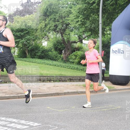 29.06.2025 - hella hamburg halbmarathon KatJ http://msf.ph/oto/8366661 29.06.2025 10:23:06 Zwischen KM18-KM19 1080, 6305, 7534, 8312 meine-sportfotos.de