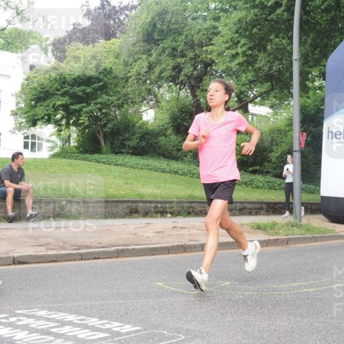 29.06.2025 - hella hamburg halbmarathon KatJ http://msf.ph/oto/8366730 29.06.2025 10:23:06 Zwischen KM18-KM19 1080, 6305, 7534, 8312 meine-sportfotos.de