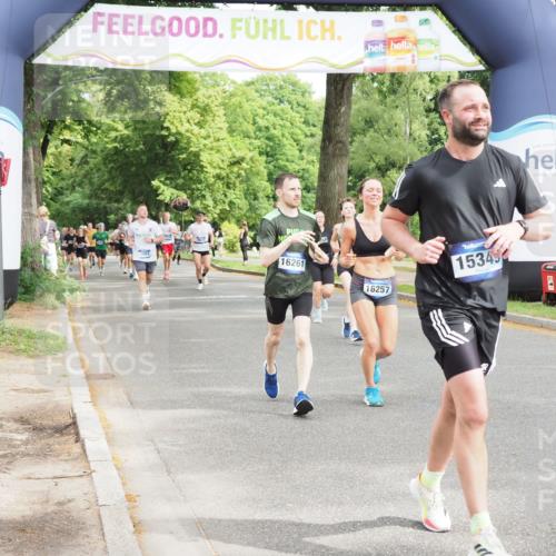 29.06.2025 - hella hamburg halbmarathon MichiJ http://msf.ph/oto/8366761 29.06.2025 10:43:59 Zwischen KM18-KM19 2676, 4833, 4940, 4951, 5570, 6835, 9361, 11083, 11554, 13523, 14867, 15349, 16257, 16261, 17617, 17779, 18388 meine-sportfotos.de