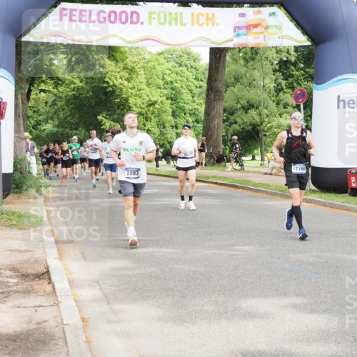 29.06.2025 - hella hamburg halbmarathon MichiJ http://msf.ph/oto/8366780 29.06.2025 10:44:02 Zwischen KM18-KM19 2883, 4833, 4951, 5570, 6835, 9577, 11083, 11554, 15349, 16257, 16261, 17160, 17617, 18388 meine-sportfotos.de