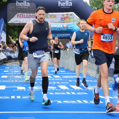 29.06.2025 - hella hamburg halbmarathon Strokosch-Dieckow http://msf.ph/oto/8366877 29.06.2025 10:50:18 Ziel 1119, 4247, 4933, 6795, 7930, 7932, 8899, 8921, 10371, 11607, 12035, 12949, 13609, 13690, 14034, 15620, 16000, 16242, 18394, 18499, 18811, 19040 meine-sportfotos.de