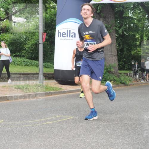 29.06.2025 - hella hamburg halbmarathon KatJ http://msf.ph/oto/8366888 29.06.2025 10:23:08 Zwischen KM18-KM19 1080, 7534, 8312 meine-sportfotos.de