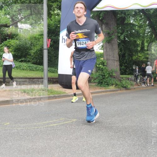 29.06.2025 - hella hamburg halbmarathon KatJ http://msf.ph/oto/8366921 29.06.2025 10:23:08 Zwischen KM18-KM19 1080, 7534, 8312 meine-sportfotos.de