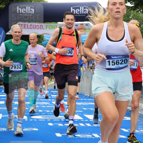 29.06.2025 - hella hamburg halbmarathon Strokosch-Dieckow http://msf.ph/oto/8366945 29.06.2025 10:50:14 Ziel 1119, 3296, 4933, 7176, 7930, 7932, 8313, 8921, 10371, 11607, 12235, 12949, 13282, 13609, 13690, 14034, 15620, 16000, 16242, 18499, 18811, 19040 meine-sportfotos.de