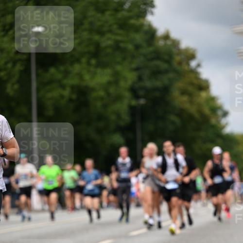 29.06.2025 - hella hamburg halbmarathon Dr. Thomas Lammeyer http://msf.ph/oto/8367018 29.06.2025 10:41:51 Kennedybrücke 1337, 1339, 1475, 1799, 1819, 2016, 2031, 2104, 2272, 2480, 2853, 4347, 4442, 4618, 4762, 5522, 5523, 5640, 5940, 6243, 6821, 6955, 7085, 7124, 7321, 7544, 8499, 8758, 8811, 8843, 8985, 9288, 9894, 10159, 10506, 10836, 10919 meine-sportfotos.de
