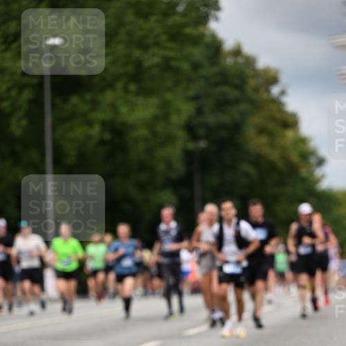 29.06.2025 - hella hamburg halbmarathon Dr. Thomas Lammeyer http://msf.ph/oto/8367073 29.06.2025 10:41:51 Kennedybrücke 1337, 1339, 1475, 1799, 1819, 2016, 2031, 2104, 2272, 2480, 2853, 4347, 4442, 4618, 4762, 5522, 5523, 5640, 5940, 6243, 6821, 6955, 7085, 7124, 7321, 7544, 8499, 8758, 8811, 8843, 8985, 9288, 9894, 10159, 10506, 10836, 10919 meine-sportfotos.de