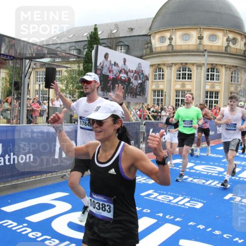 29.06.2025 - hella hamburg halbmarathon Michael Strokosch http://msf.ph/oto/8367112 29.06.2025 10:57:22 Ziel 2417, 2676, 4940, 5926, 6272, 8585, 9450, 9577, 9934, 10383, 11590, 12014, 12590, 13664, 15229, 15664, 16625, 17660, 17779, 17848, 17993 meine-sportfotos.de