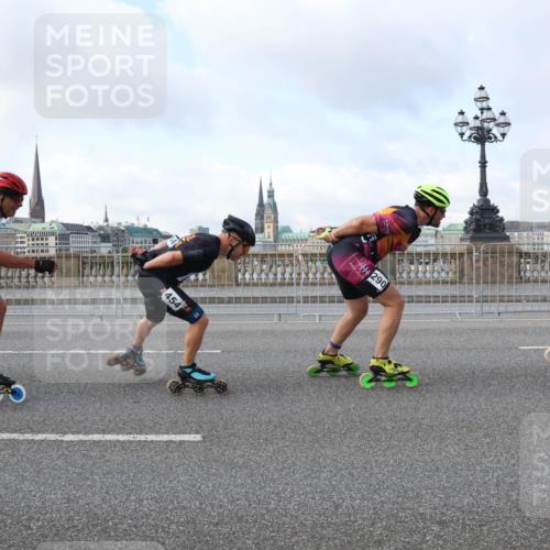 29.06.2025 - hella hamburg halbmarathon Lena Gebhardt http://msf.ph/oto/8367113 29.06.2025 08:49:28 Lombardsbrücke 241, 454, 290, 441 meine-sportfotos.de