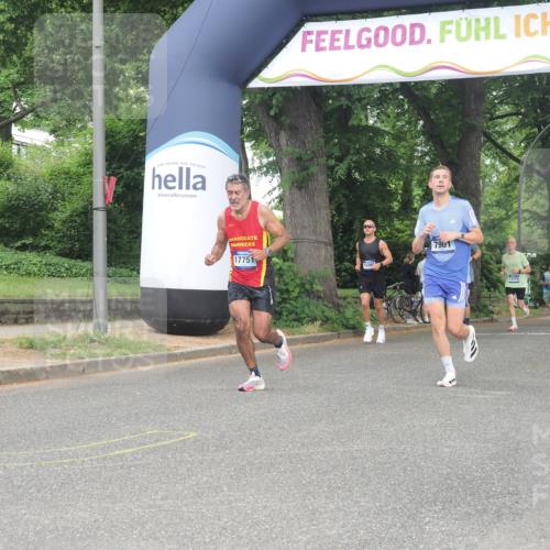 29.06.2025 - hella hamburg halbmarathon KatJ http://msf.ph/oto/8367125 29.06.2025 10:23:10 Zwischen KM18-KM19 7534, 7901, 8312 meine-sportfotos.de