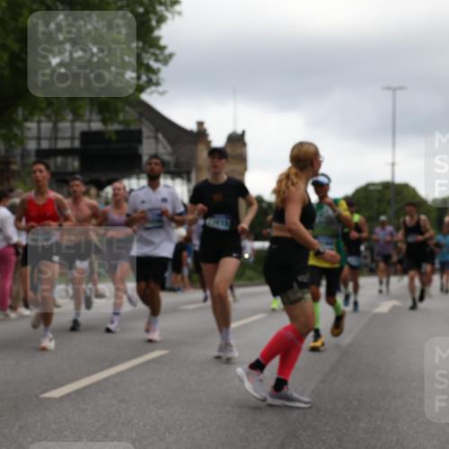 29.06.2025 - hella hamburg halbmarathon Yannick Fuchs http://msf.ph/oto/8367144 29.06.2025 10:53:25 20KM 2348, 2584, 2780, 2957, 2978, 3114, 3279, 3425, 3983, 4088, 4592, 4796, 5885, 6087, 6220, 6438, 7031, 7223, 7287, 10488, 10587, 10759, 10896, 10943, 11018, 11757, 11935, 11938, 12206, 12261, 12564, 12633, 12736, 12779, 12862, 13583, 13706, 13761, 14567, 14732, 14902, 14928, 14965, 15232, 15284, 15785, 16227, 16341, 16754, 16910, 16915, 16980, 17176, 17304, 17503, 17630, 18467, 18485, 18716, 18855, 19015, 19160 meine-sportfotos.de