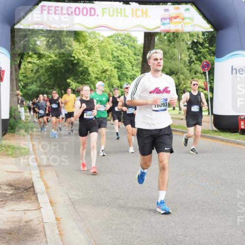 29.06.2025 - hella hamburg halbmarathon MichiJ http://msf.ph/oto/8367194 29.06.2025 10:44:08 Zwischen KM18-KM19 1715, 1719, 2025, 2883, 3093, 4467, 9577, 15189, 16093, 17160 meine-sportfotos.de