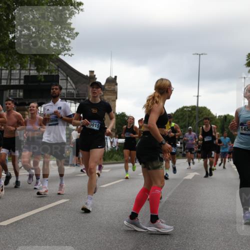 29.06.2025 - hella hamburg halbmarathon Yannick Fuchs http://msf.ph/oto/8367248 29.06.2025 10:53:25 20KM 2348, 2584, 2780, 2957, 2978, 3114, 3279, 3425, 3983, 4088, 4592, 4796, 5885, 6087, 6220, 6438, 7031, 7223, 7287, 10488, 10587, 10759, 10896, 10943, 11018, 11757, 11935, 11938, 12206, 12261, 12564, 12633, 12736, 12779, 12862, 13583, 13706, 13761, 14567, 14732, 14902, 14928, 14965, 15232, 15284, 15785, 16227, 16341, 16754, 16910, 16915, 16980, 17176, 17304, 17503, 17630, 18467, 18485, 18716, 18855, 19015, 19160 meine-sportfotos.de