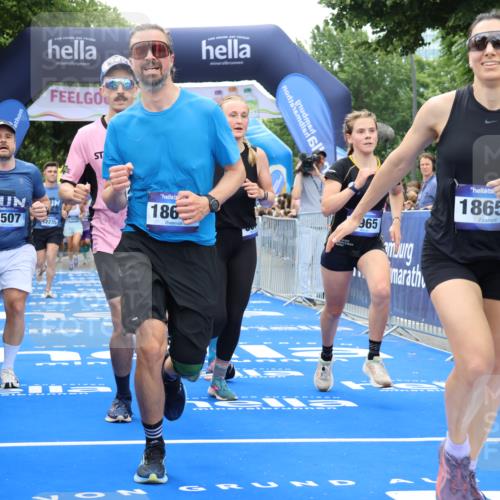 29.06.2025 - hella hamburg halbmarathon Strokosch-Dieckow http://msf.ph/oto/8367285 29.06.2025 10:50:06 Ziel 1119, 1216, 1321, 1507, 2020, 3296, 3562, 7100, 7176, 7657, 8313, 9031, 9213, 9303, 9965, 10371, 11607, 12203, 12235, 12271, 13225, 13282, 13758, 14257, 15620, 16403, 18228, 18657, 18658, 18884, 19112 meine-sportfotos.de