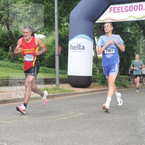 29.06.2025 - hella hamburg halbmarathon KatJ http://msf.ph/oto/8367352 29.06.2025 10:23:11 Zwischen KM18-KM19 7534, 7901, 8312 meine-sportfotos.de