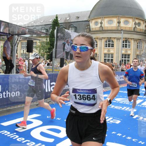 29.06.2025 - hella hamburg halbmarathon Michael Strokosch http://msf.ph/oto/8367381 29.06.2025 10:57:27 Ziel 3435, 5926, 6272, 6281, 6302, 8393, 9450, 9727, 12014, 12590, 13394, 13664, 15695, 16093, 16625, 16830, 17160, 17758, 17828 meine-sportfotos.de