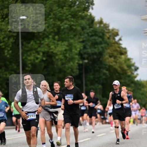 29.06.2025 - hella hamburg halbmarathon Dr. Thomas Lammeyer http://msf.ph/oto/8367457 29.06.2025 10:41:54 Kennedybrücke 1337, 1339, 1475, 1799, 2016, 2031, 2480, 2853, 4442, 4618, 4762, 5139, 5522, 5523, 5640, 6243, 6697, 6955, 7085, 7124, 7321, 7544, 8499, 8811, 8843, 8985, 9288, 9894, 10159, 10506, 10836 meine-sportfotos.de
