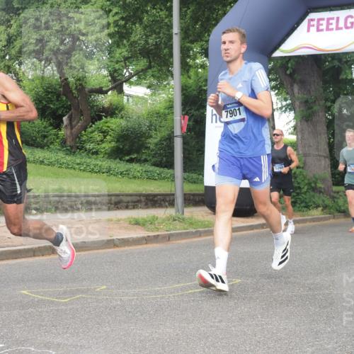 29.06.2025 - hella hamburg halbmarathon KatJ http://msf.ph/oto/8367463 29.06.2025 10:23:12 Zwischen KM18-KM19 7901, 8312 meine-sportfotos.de