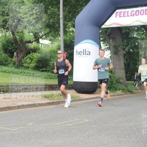 29.06.2025 - hella hamburg halbmarathon KatJ http://msf.ph/oto/8367540 29.06.2025 10:23:13 Zwischen KM18-KM19 5550, 7901 meine-sportfotos.de