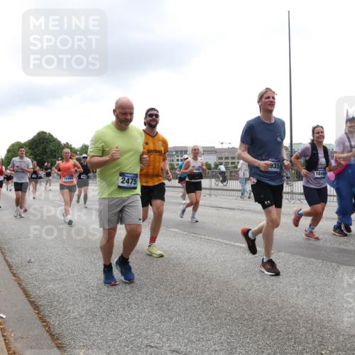 29.06.2025 - hella hamburg halbmarathon Lena Gebhardt http://msf.ph/oto/8367599 29.06.2025 10:48:39 Lombardsbrücke 15489, 2475, 935, 1649, 1142, 1157, 1167, 1584, 1645, 2037, 2195, 2418, 2437, 2438, 2475, 2627, 2716, 2756, 2792, 2909, 3215, 3224, 3320, 3504, 3661, 3679, 3933, 4588, 5010, 5479, 5480, 5585, 5781, 5952, 6015, 6143, 6437, 7062, 7203, 7532, 7947, 7948, 8461, 8719, 8760, 8948, 9552, 9775, 9787, 9921, 10059, 10145, 10204, 10366, 10524, 10654, 10656, 11364, 11365, 13814, 13845, 15715, 16498, 16499, 16701 meine-sportfotos.de